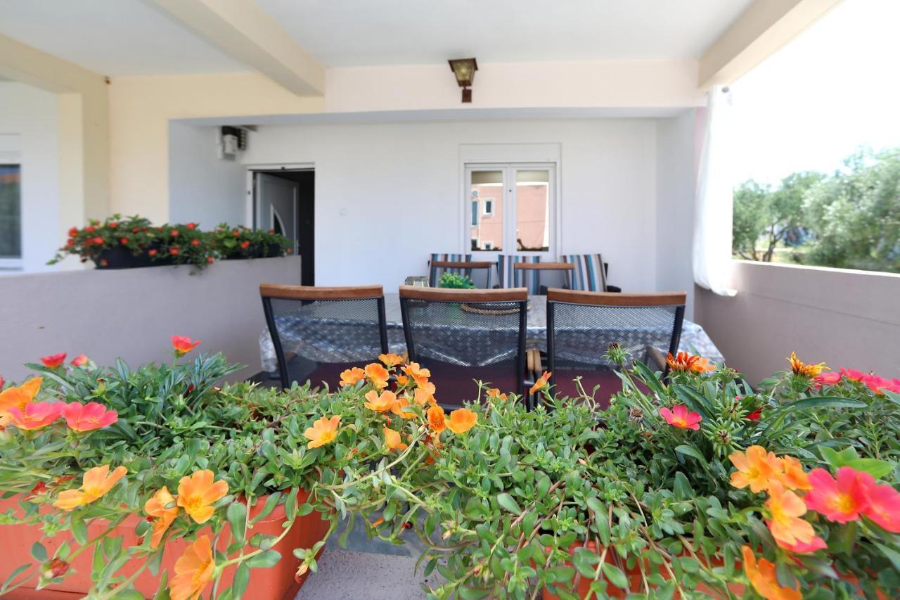 Apartment Sunny Terrace Бибине Екстериор снимка
